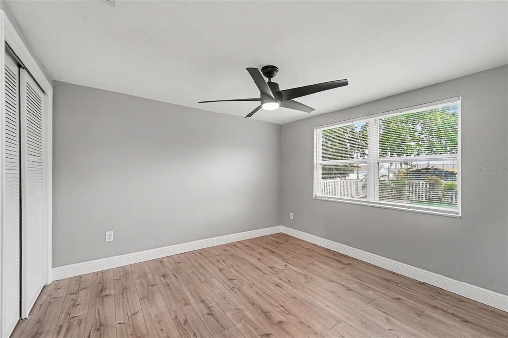 For Rent: $1,900 (2 beds, 1 baths, 1052 Square Feet)