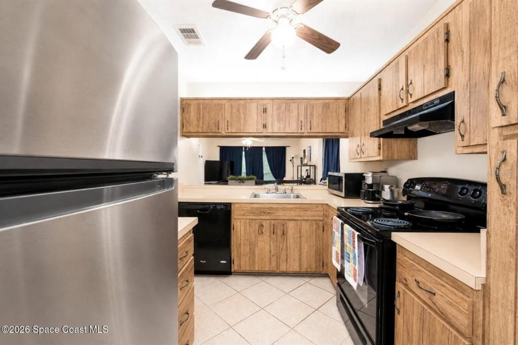 En Venta: $132,500 (2 camas, 2 baños, 915 Pies cuadrados)