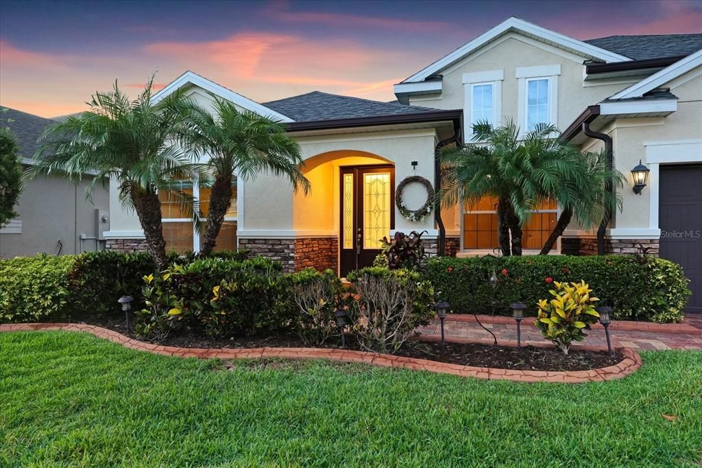 For Sale: $769,000 (4 beds, 3 baths, 3033 Square Feet)