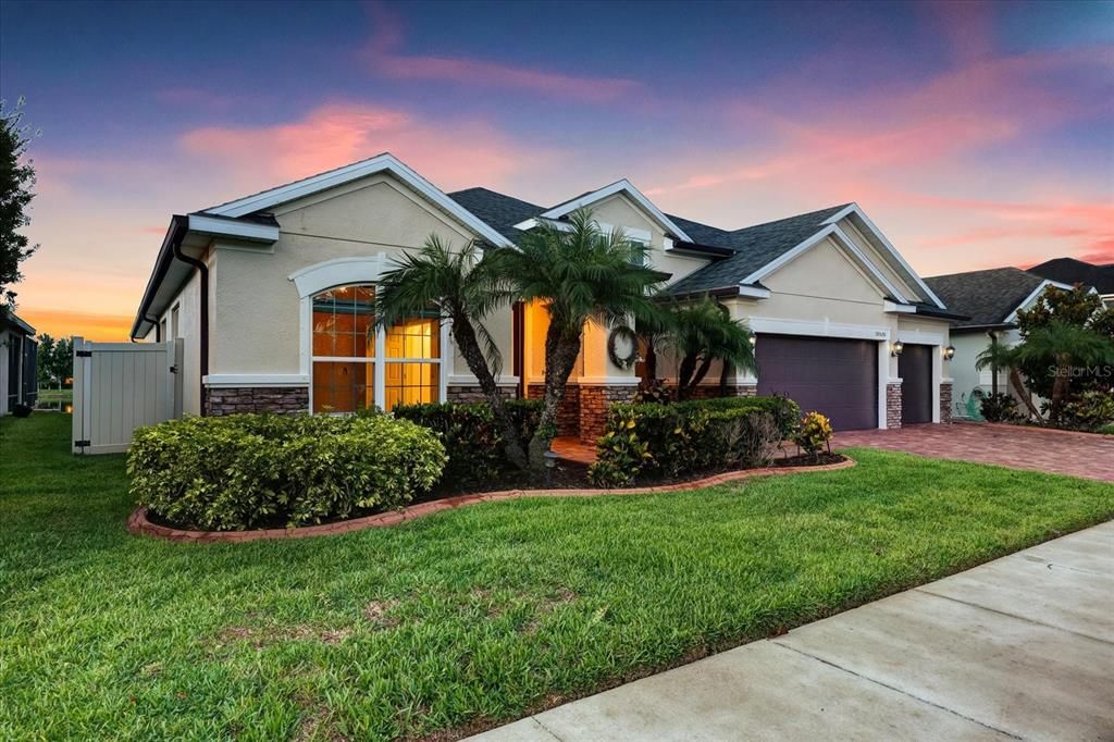 For Sale: $769,000 (4 beds, 3 baths, 3033 Square Feet)