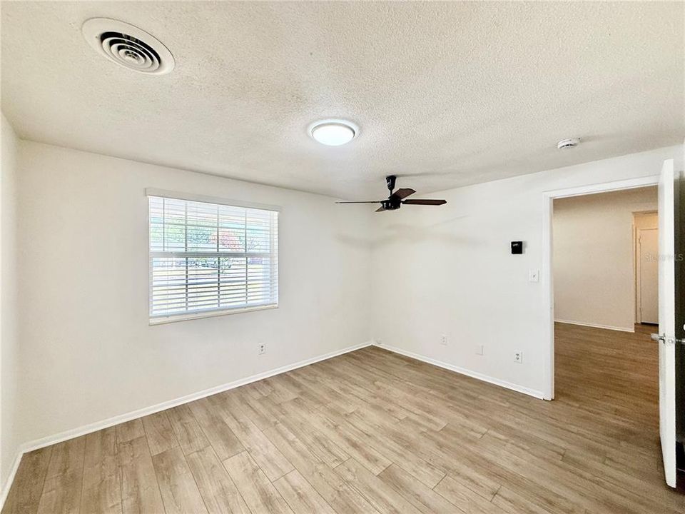 For Sale: $377,880 (3 beds, 2 baths, 1128 Square Feet)