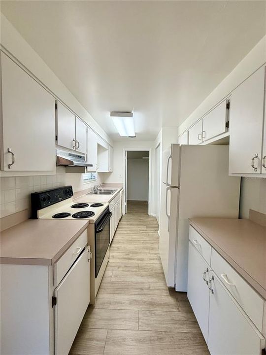 For Sale: $377,880 (3 beds, 2 baths, 1128 Square Feet)