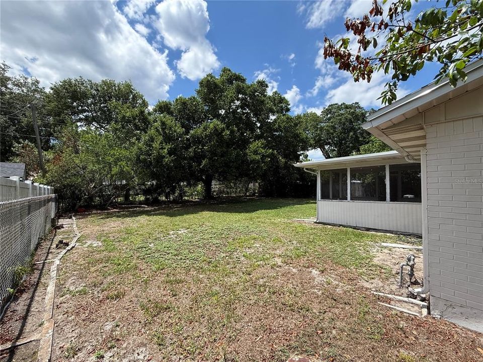 For Sale: $377,880 (3 beds, 2 baths, 1128 Square Feet)