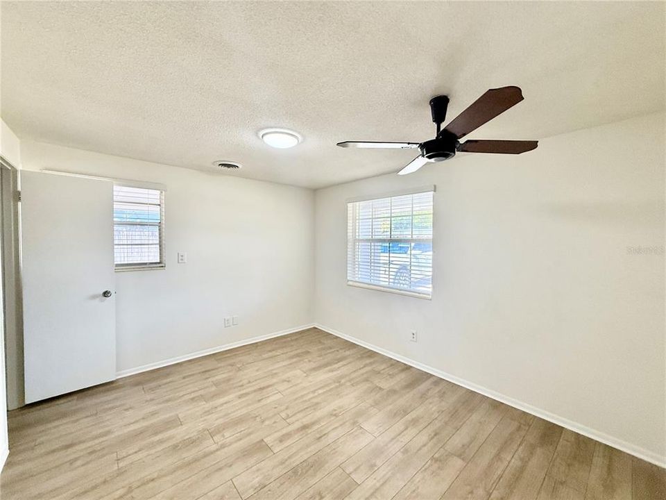 For Sale: $377,880 (3 beds, 2 baths, 1128 Square Feet)