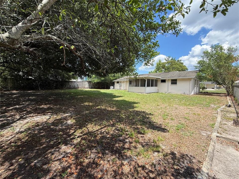 For Sale: $377,880 (3 beds, 2 baths, 1128 Square Feet)