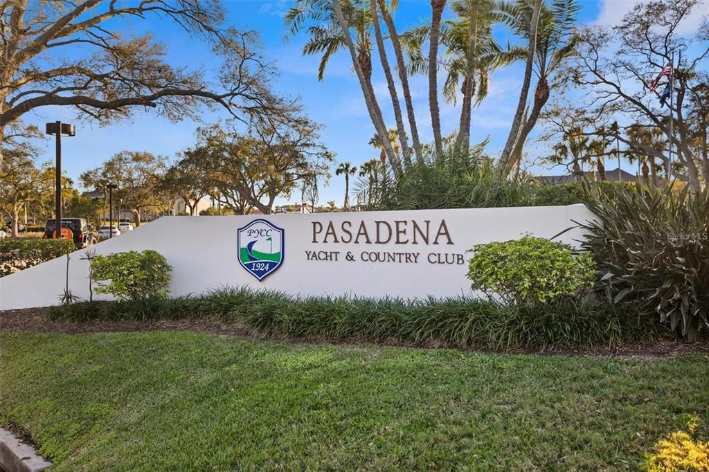 Active With Contract: $400,000 (2 beds, 2 baths, 1476 Square Feet)