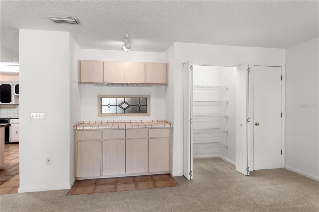 For Sale: $524,900 (4 beds, 2 baths, 2803 Square Feet)