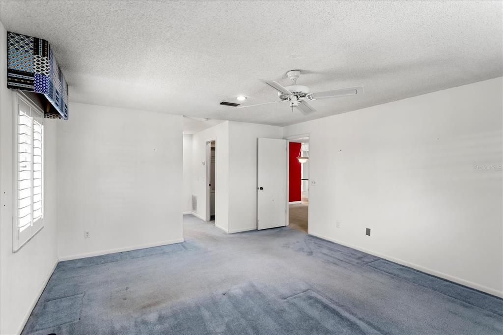 For Sale: $524,900 (4 beds, 2 baths, 2803 Square Feet)