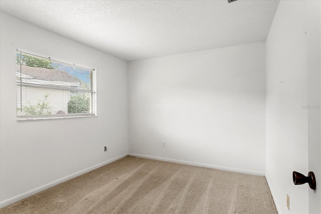 For Sale: $524,900 (4 beds, 2 baths, 2803 Square Feet)