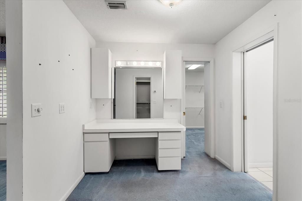 For Sale: $524,900 (4 beds, 2 baths, 2803 Square Feet)