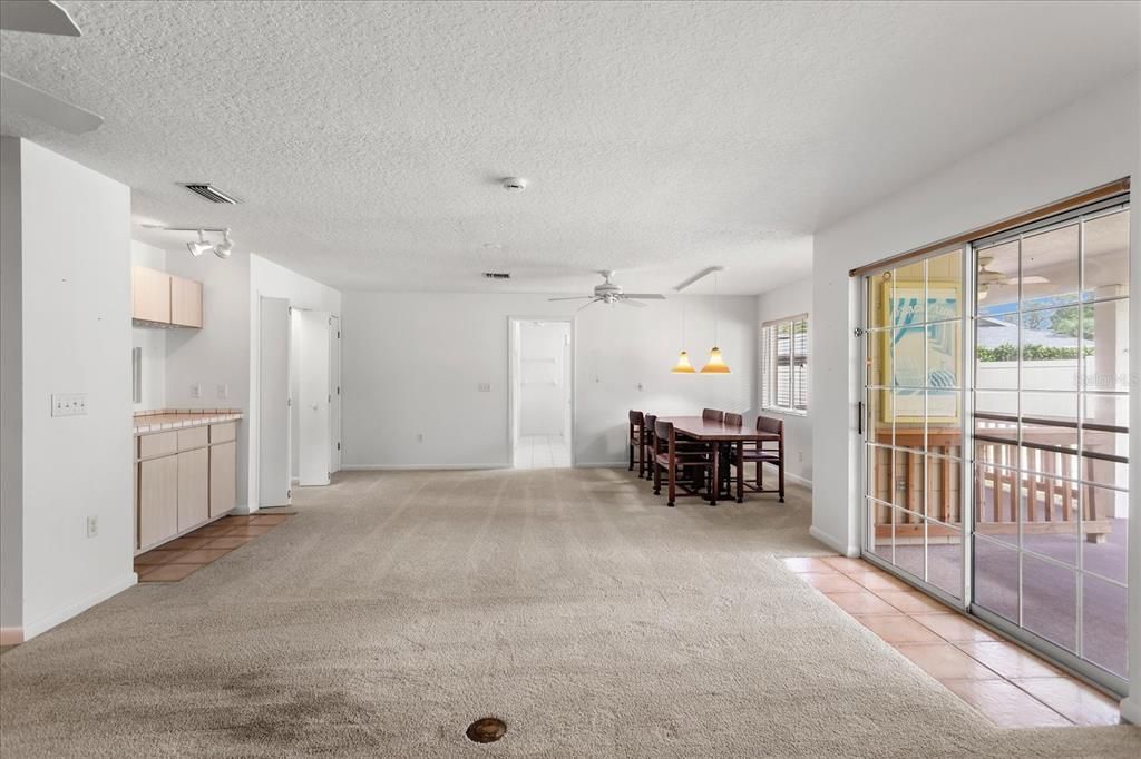 For Sale: $524,900 (4 beds, 2 baths, 2803 Square Feet)