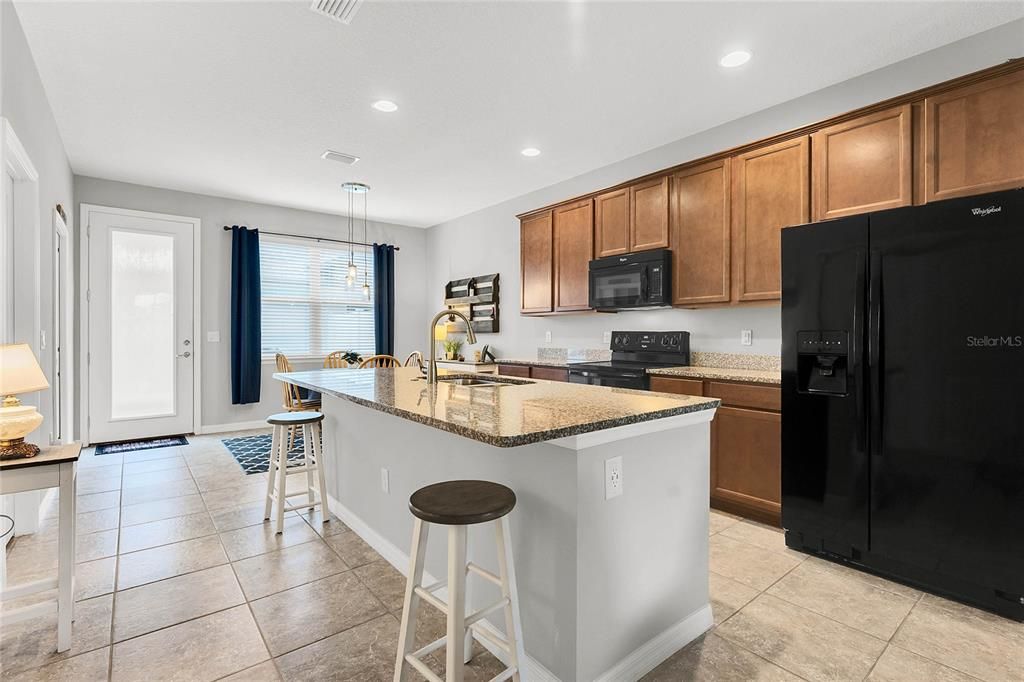 Active With Contract: $2,600 (2 beds, 2 baths, 1752 Square Feet)