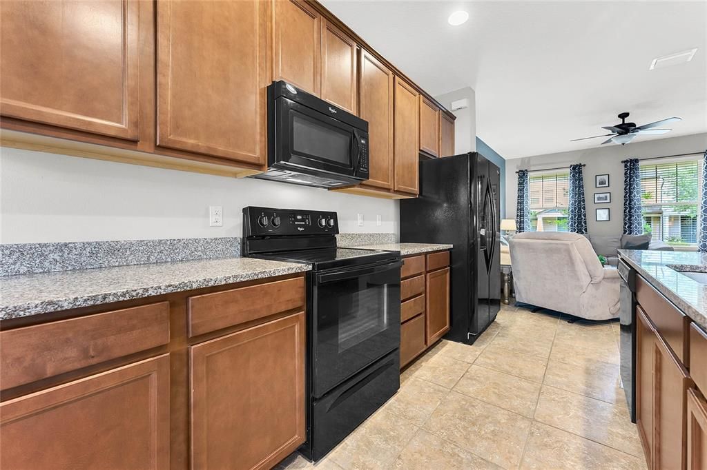 Active With Contract: $2,600 (2 beds, 2 baths, 1752 Square Feet)