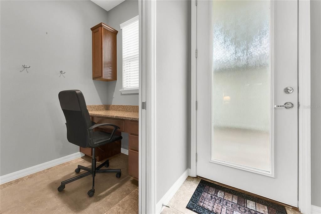 Active With Contract: $2,600 (2 beds, 2 baths, 1752 Square Feet)