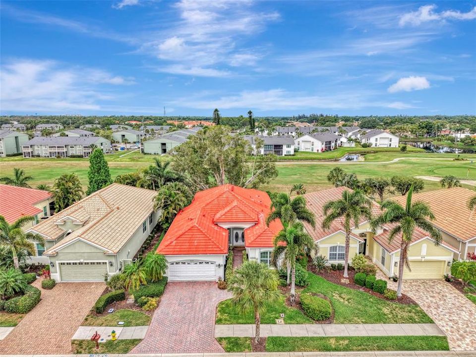 For Sale: $575,000 (2 beds, 2 baths, 2100 Square Feet)