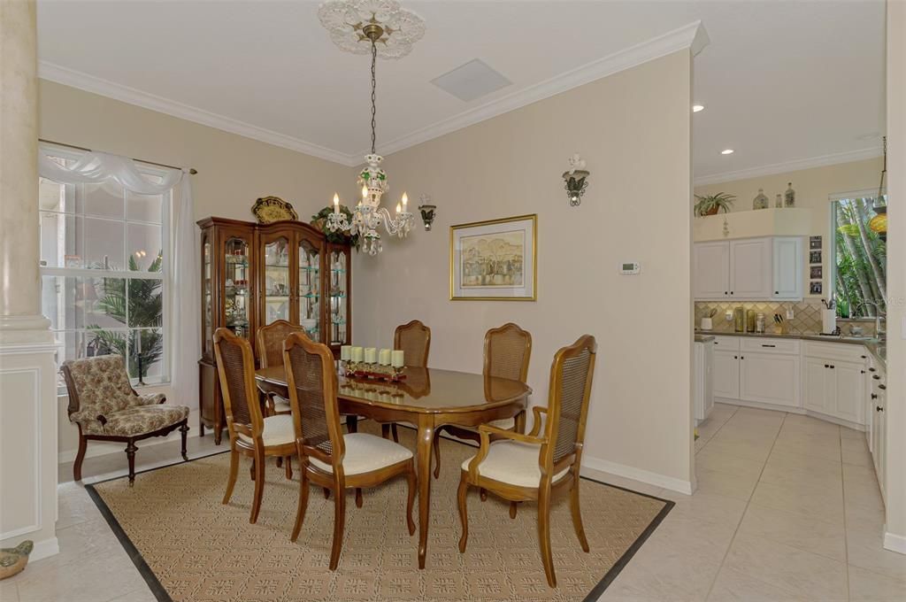 For Sale: $575,000 (2 beds, 2 baths, 2100 Square Feet)