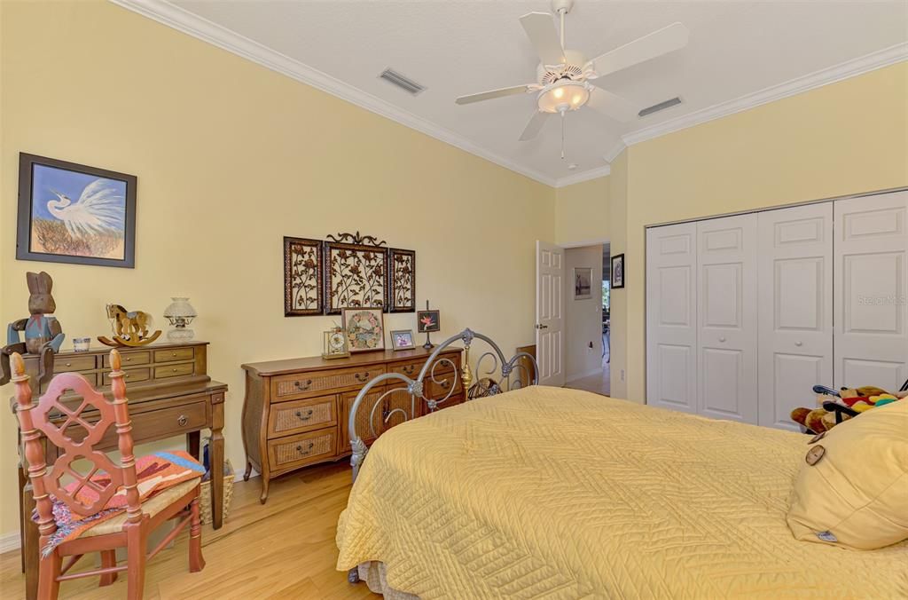 For Sale: $575,000 (2 beds, 2 baths, 2100 Square Feet)