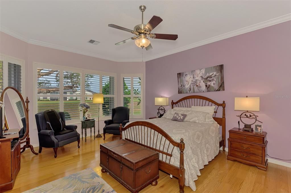 For Sale: $575,000 (2 beds, 2 baths, 2100 Square Feet)