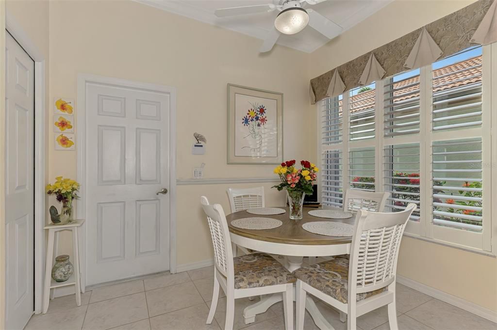 For Sale: $575,000 (2 beds, 2 baths, 2100 Square Feet)