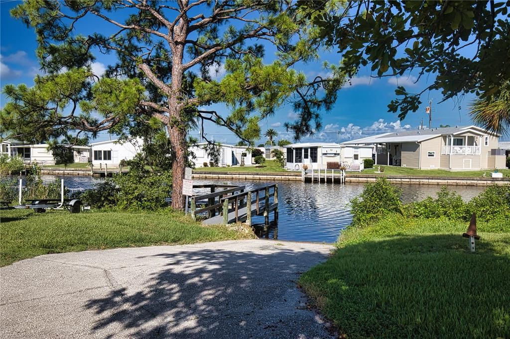На продажу: $15,000 (0.14 acres)