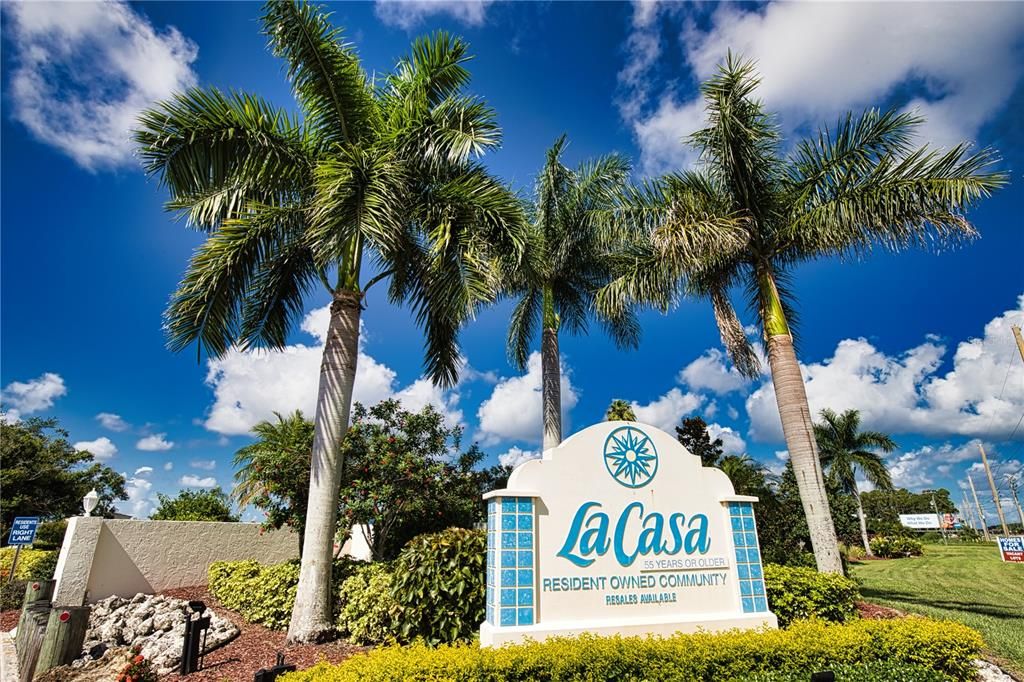 На продажу: $15,000 (0.14 acres)