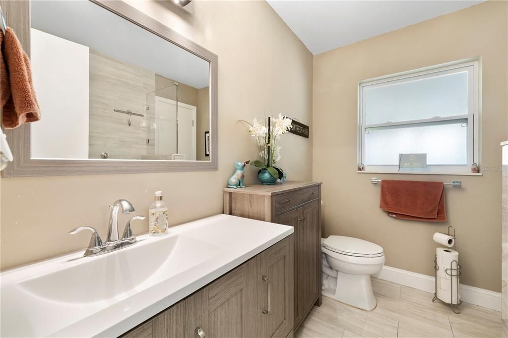 Activo con contrato: $455,000 (3 camas, 2 baños, 1836 Pies cuadrados)