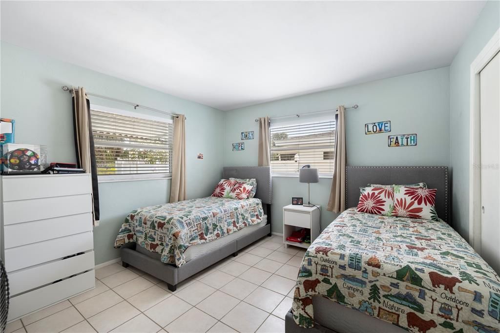 Activo con contrato: $455,000 (3 camas, 2 baños, 1836 Pies cuadrados)
