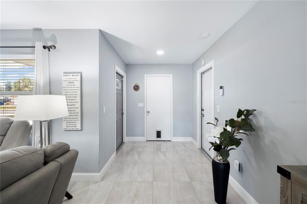Activo con contrato: $455,000 (3 camas, 2 baños, 1836 Pies cuadrados)