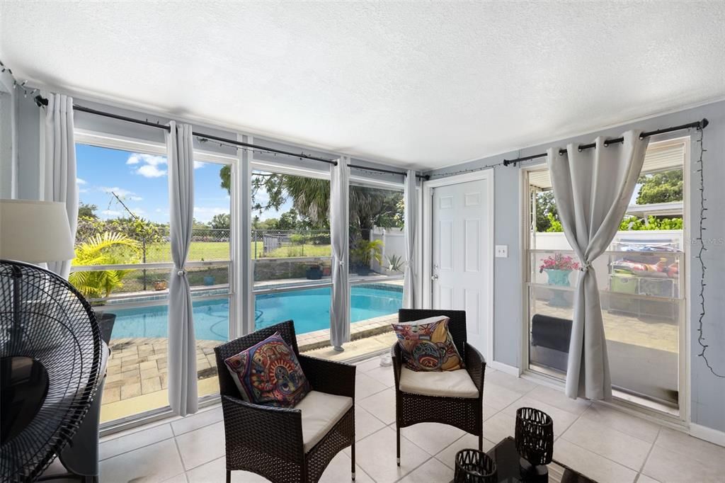 Activo con contrato: $455,000 (3 camas, 2 baños, 1836 Pies cuadrados)
