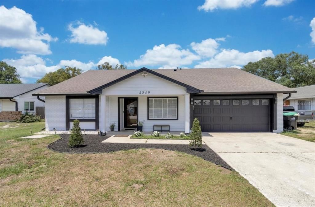 For Sale: $465,000 (5 beds, 3 baths, 1930 Square Feet)