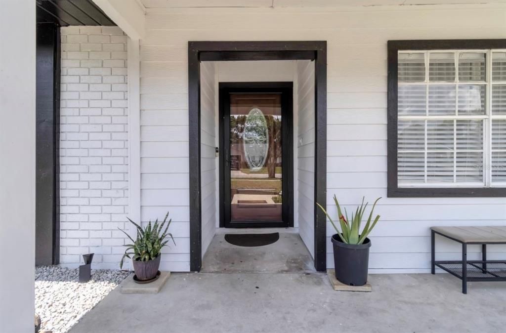 For Sale: $465,000 (5 beds, 3 baths, 1930 Square Feet)