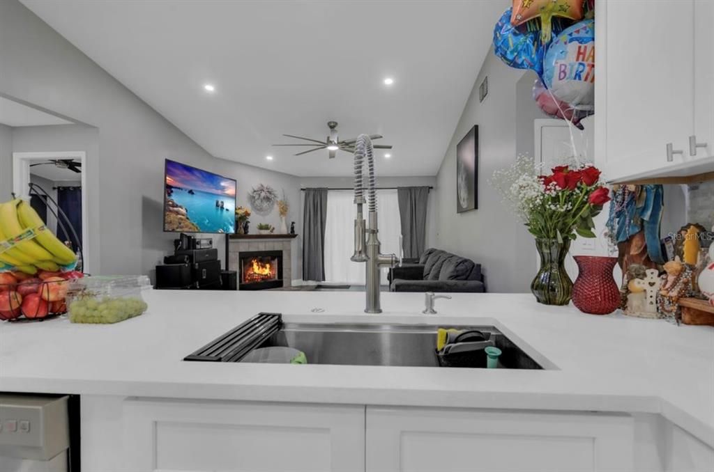 For Sale: $465,000 (5 beds, 3 baths, 1930 Square Feet)
