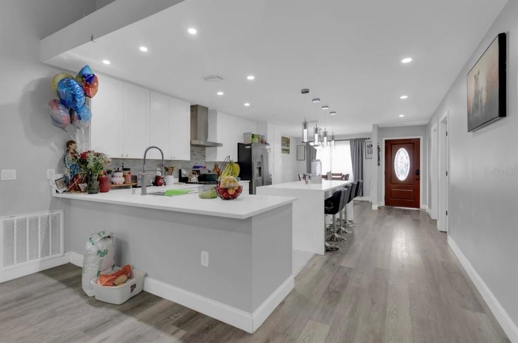 For Sale: $465,000 (5 beds, 3 baths, 1930 Square Feet)