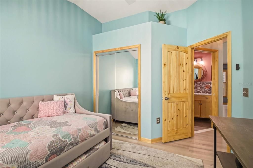 На продажу: $535,000 (3 спален, 2 ванн, 1734 Квадратных фут)