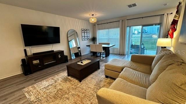 В аренду: $2,150 (3 спален, 2 ванн, 1453 Квадратных фут)