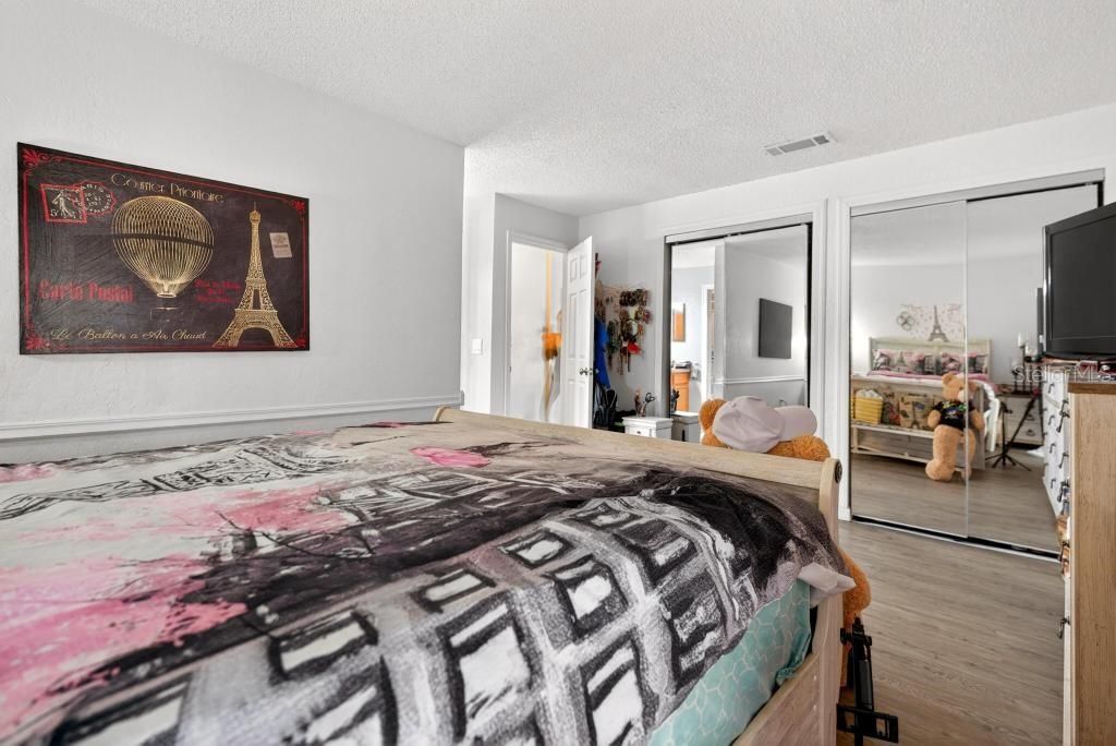 For Sale: $589,900 (6 beds, 4 baths, 2247 Square Feet)
