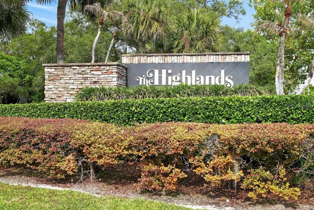 For Sale: $589,900 (6 beds, 4 baths, 2247 Square Feet)