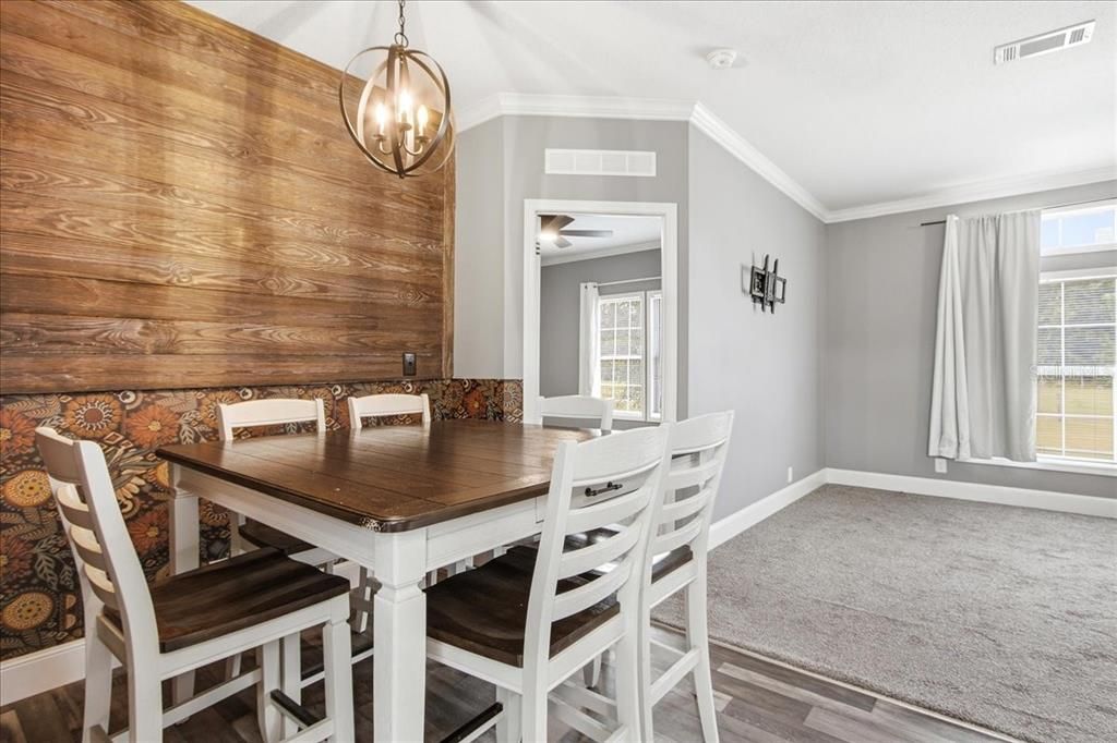 For Sale: $275,000 (3 beds, 2 baths, 1144 Square Feet)