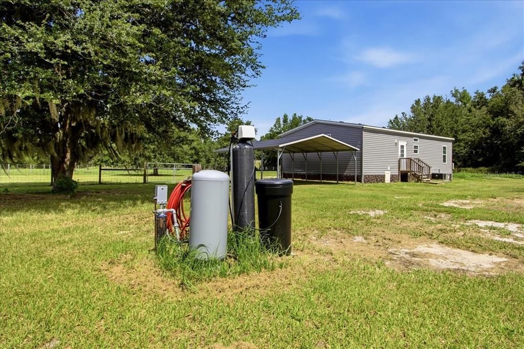 For Sale: $275,000 (3 beds, 2 baths, 1144 Square Feet)