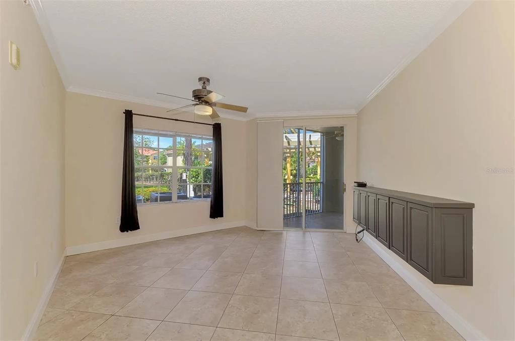 Active With Contract: $220,000 (2 beds, 2 baths, 1192 Square Feet)