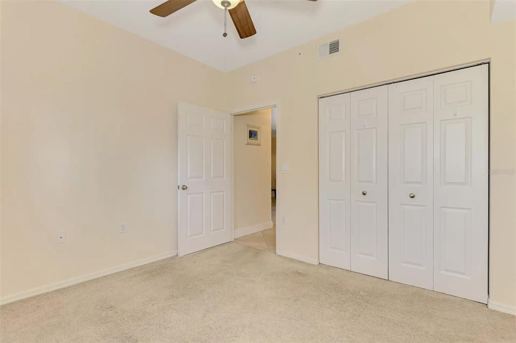 Active With Contract: $220,000 (2 beds, 2 baths, 1192 Square Feet)