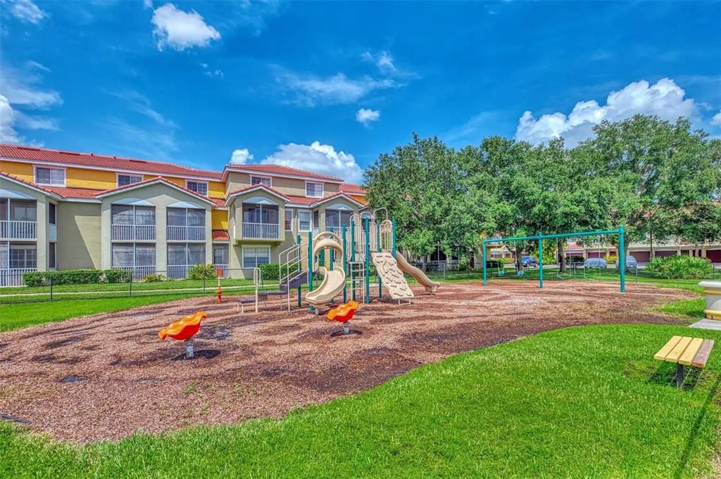 Active With Contract: $220,000 (2 beds, 2 baths, 1192 Square Feet)