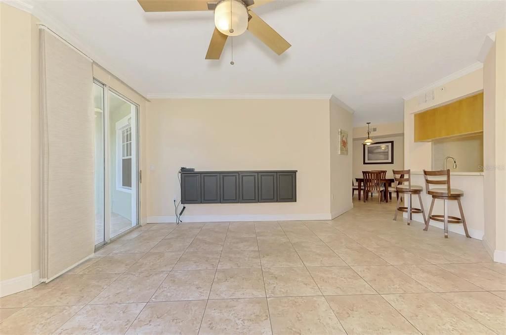 Active With Contract: $220,000 (2 beds, 2 baths, 1192 Square Feet)