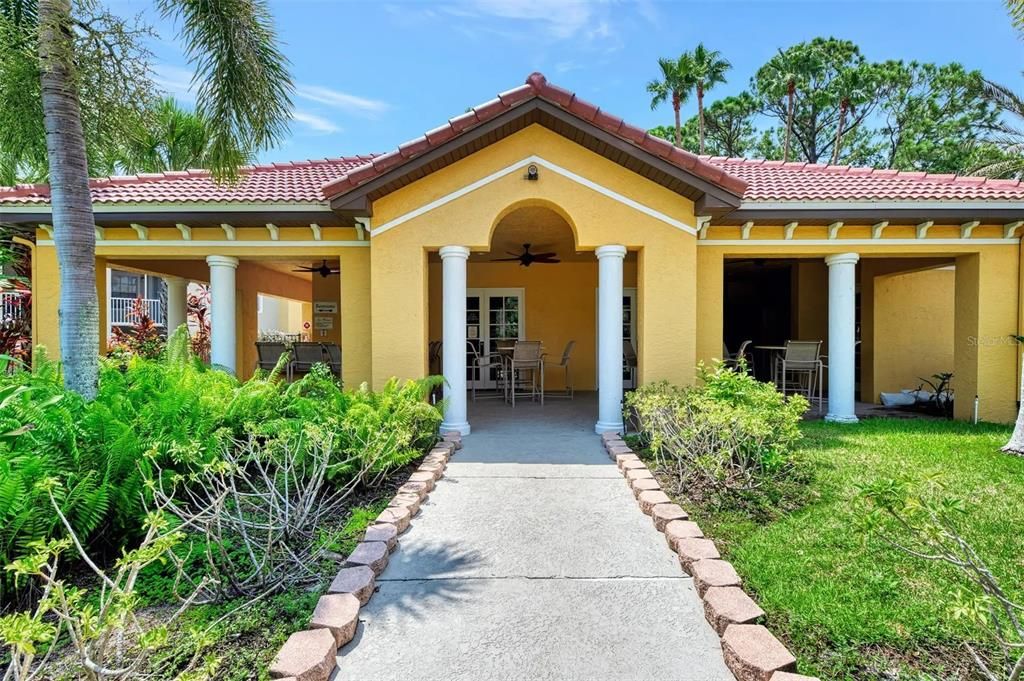 Active With Contract: $220,000 (2 beds, 2 baths, 1192 Square Feet)
