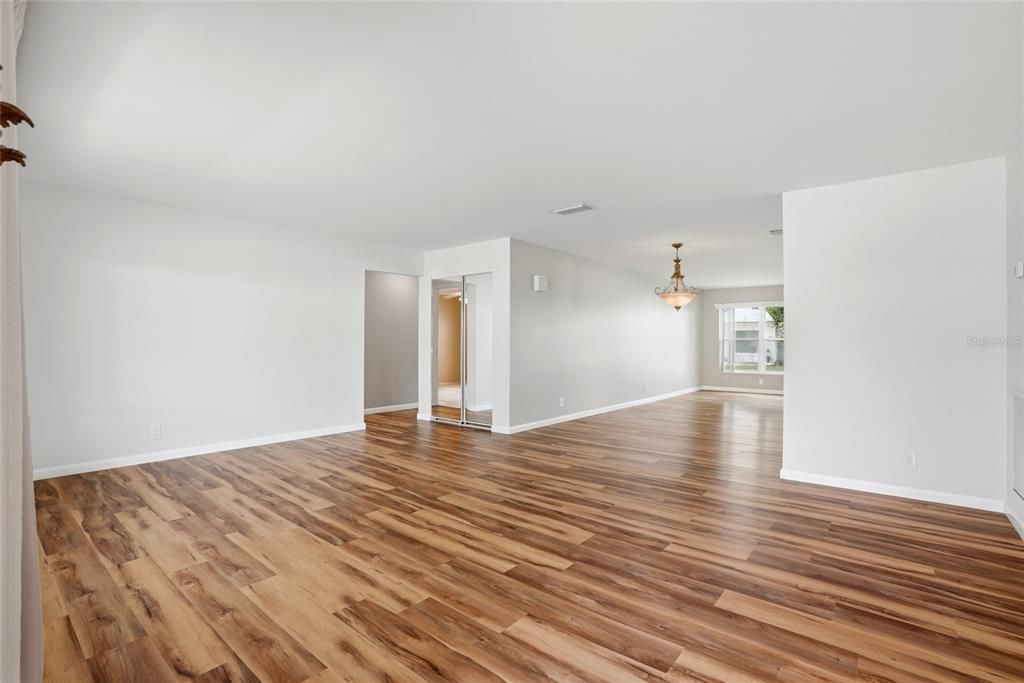 En Venta: $383,000 (2 camas, 2 baños, 1776 Pies cuadrados)