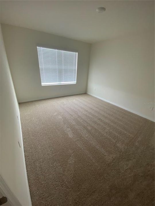 For Rent: $2,800 (4 beds, 2 baths, 1828 Square Feet)