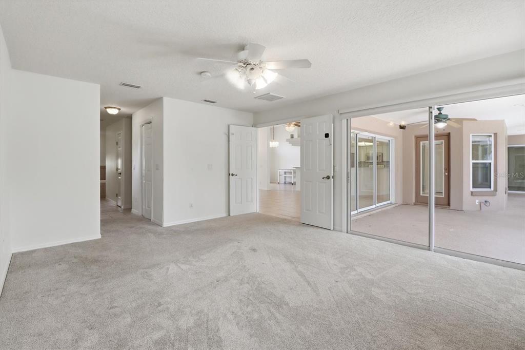 For Sale: $419,900 (3 beds, 2 baths, 2064 Square Feet)
