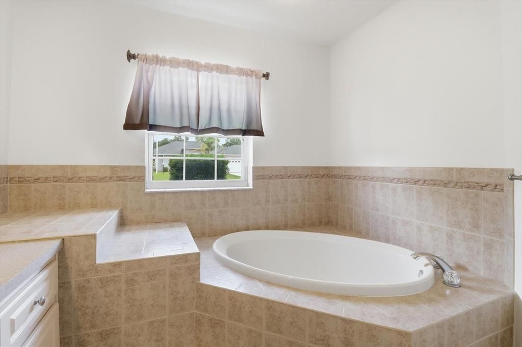 For Sale: $419,900 (3 beds, 2 baths, 2064 Square Feet)