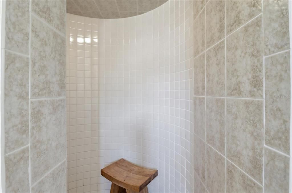 For Sale: $419,900 (3 beds, 2 baths, 2064 Square Feet)