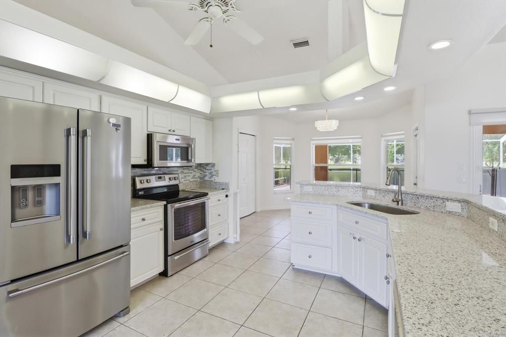 For Sale: $419,900 (3 beds, 2 baths, 2064 Square Feet)